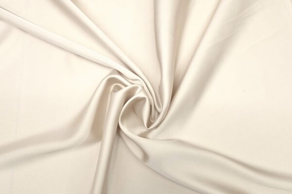 WhatsApp Image 2025-10-18 at 13.53.12 (2)